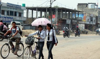 तराईमा ३९ डिग्री नाघ्यो तापक्रम, कोहलपुरका विद्यालयमा तीन दिन बिदा