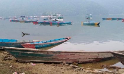 फेवातालमा डुङ्गा चढ्ने यात्रु र चालकको पहिलोपटक बिमा