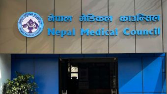 थप १९ चिकित्सकको लाइसेन्स खारेज