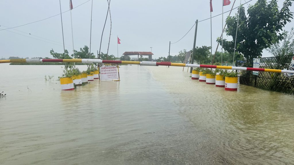 सुनसरीमा बाढीले सयौँ घर डुबानमा