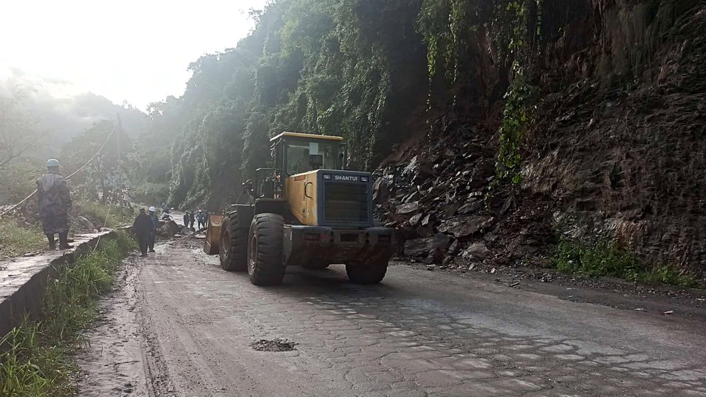 नागढुङ्गाबाट ५ः०० बजेभित्र मात्र गाडीलाई जान दिइने