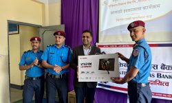 प्रहरी कार्यालयहरूलाई मुक्तिनाथ विकास बैंकको सामग्री सहयोग