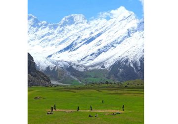 अपी बेस क्याम्पमा क्रिकेटको लहर: हिमालको फेदीबाट विश्वसामु चम्किँदै दार्चुलाको खेल पर्यटन