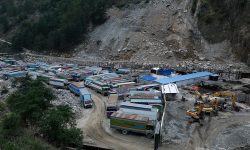 रसुवागढी नाकाबाट ४० अर्ब बढीको सामान आयात, १० अर्ब ८० करोड राजस्व सङ्कलन