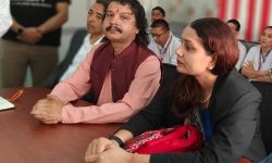 मन्त्री मेहताद्वारा बकुलहर रत्ननगर अस्पतालको निरीक्षण